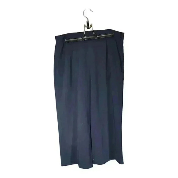 Cropped Pants by St. John Collection - Women's Luxury Fashion - Summer Style - Picture 1 of 4